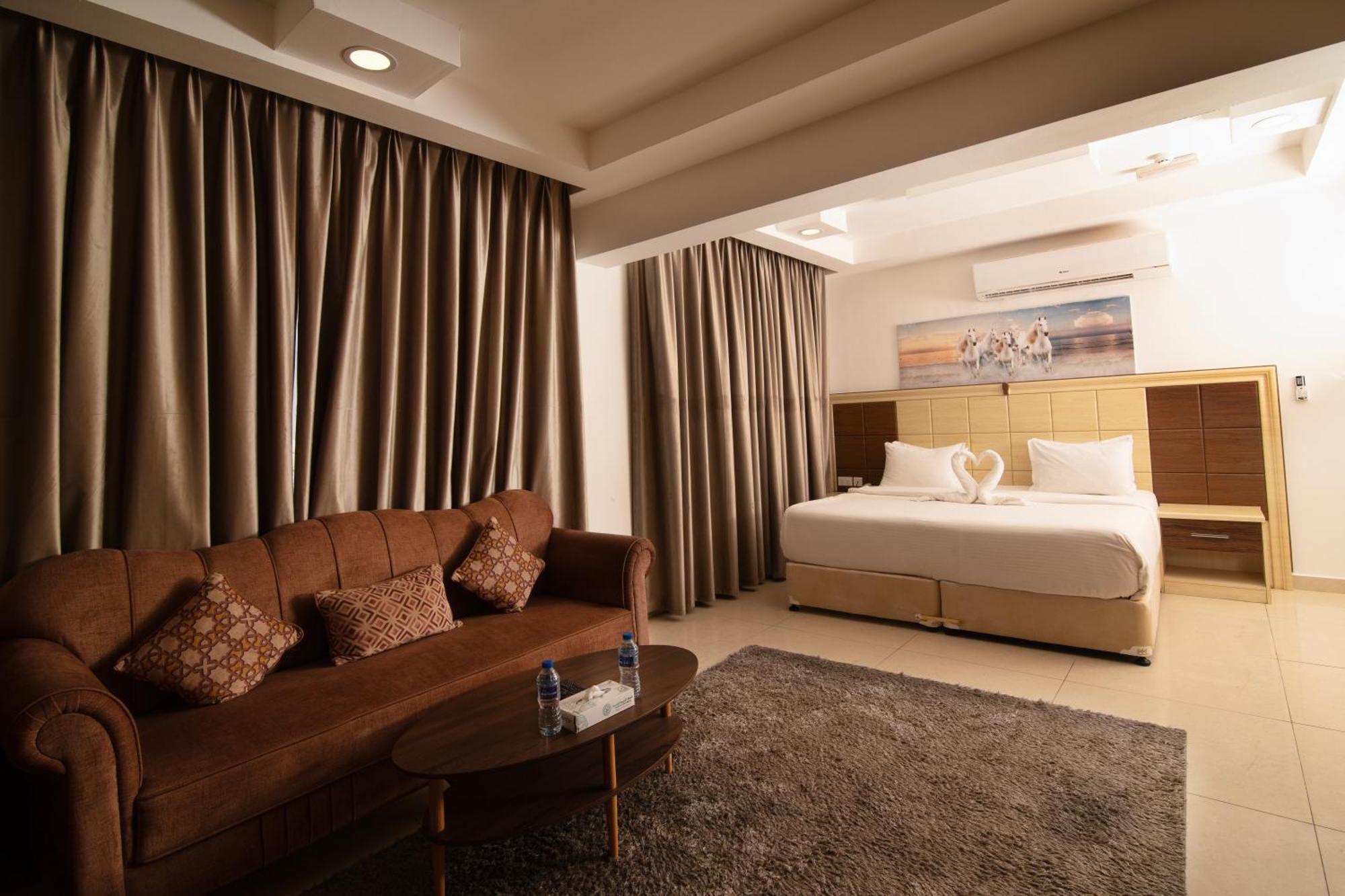 Diamond Star Hotel فندق النجمة الماسية Szíb Kültér fotó