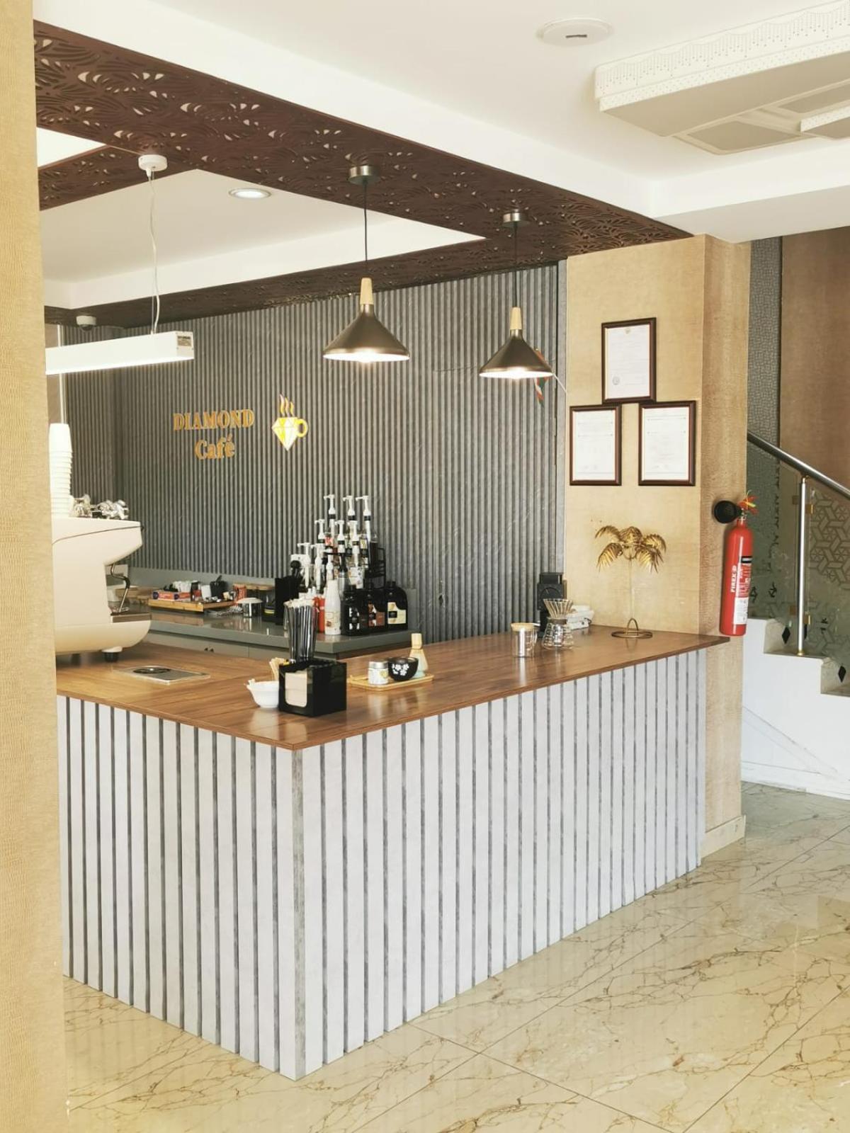 Diamond Star Hotel فندق النجمة الماسية Szíb Kültér fotó